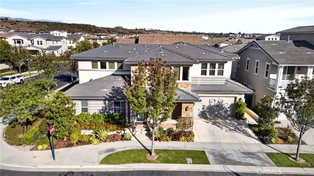 Residential Lease for rent at 66 Bolide, Irvine, Orange County, CA featuring 5 beds and 6 baths