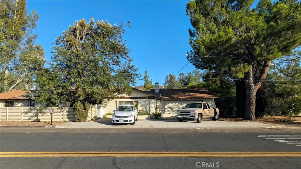 Single Family Residence for sale at 42151 Crest, Hemet, CA featuring 3 beds and 2 baths