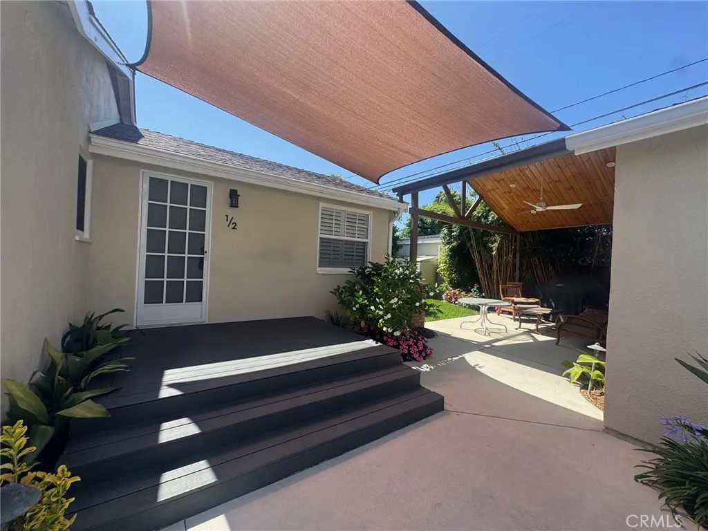Duplex for rent at 6512 1/2 E Don Julio Street, Long Beach, CA featuring 1 bed and 1 bath