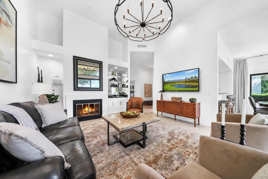 Condominium for rent at 54914 Oaktree, La Quinta, CA featuring 3 beds and 2 baths