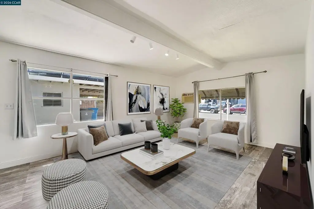 Single Family Residence for sale at 207 Los Altos Pl, American Canyon, CA featuring 5 beds and 2 baths