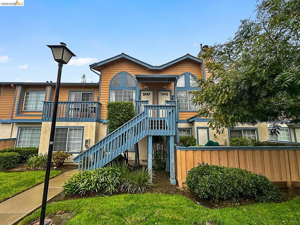 Condominium for sale at 119 Glenwood, Hercules, CA featuring 1 bed and 1 bath