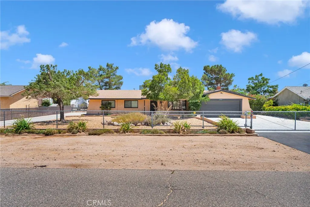 Single Family Residence for sale at 10387 Kern, Hesperia, CA featuring 3 beds and 2 baths