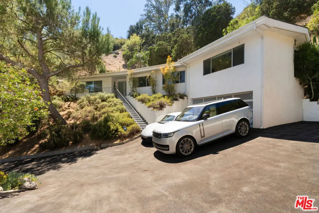 Single Family Residence for sale at 9659 Cedarbrook Drive, Los Angeles, CA featuring 3 beds and 2 baths