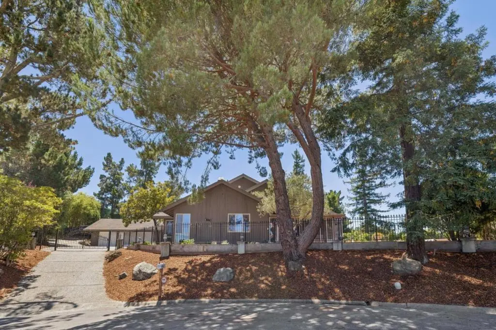 35 Silk Tree Place, Hillsborough, CA — listing photo 1