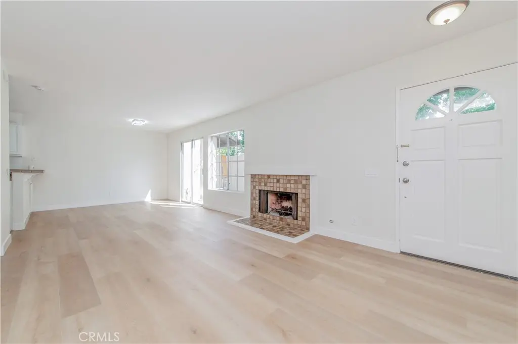 107 Oxford 34, Irvine, CA — listing photo 1