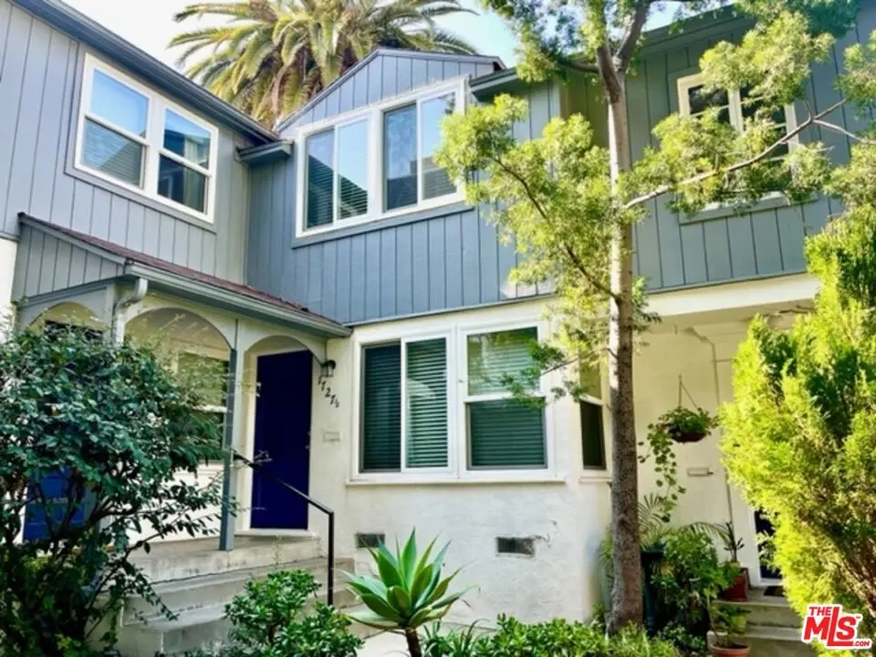 Townhouse for rent at 1725 1/2 Malcolm Avenue, Los Angeles, CA featuring 2 beds and 1 bath