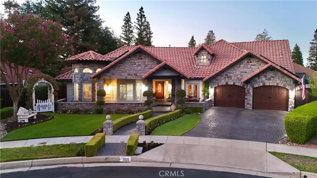 886 E Richmond, Fresno, CA — listing photo 1