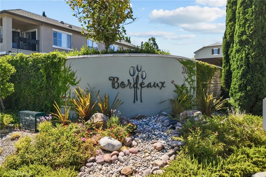 20000 Plum Canyon 1721, Saugus, CA — listing photo 1