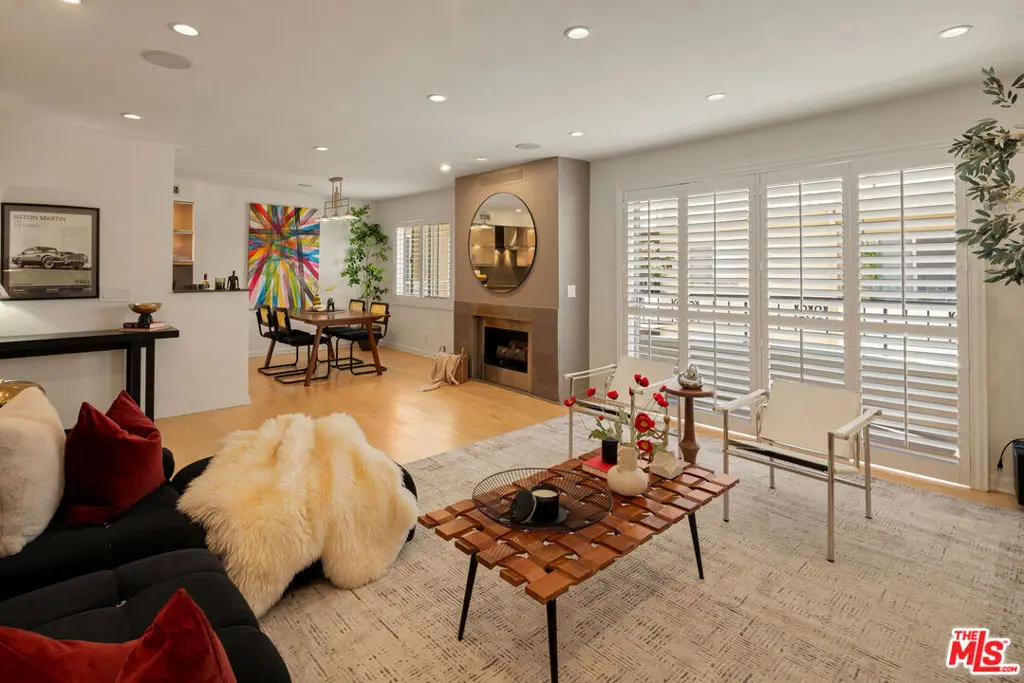 Condominium for sale at 1221 N Kings Road 307, West Hollywood, CA featuring 1 bed and 1 bath
