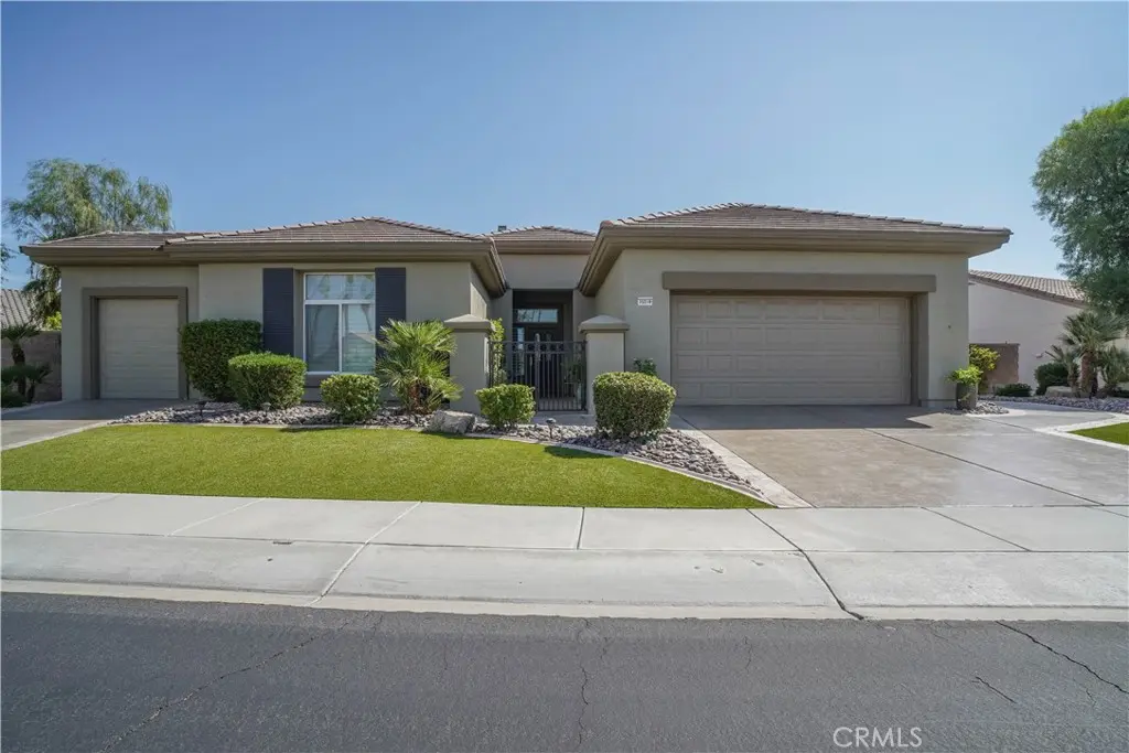 35210 Rosemont, Palm Desert, CA — listing photo 1
