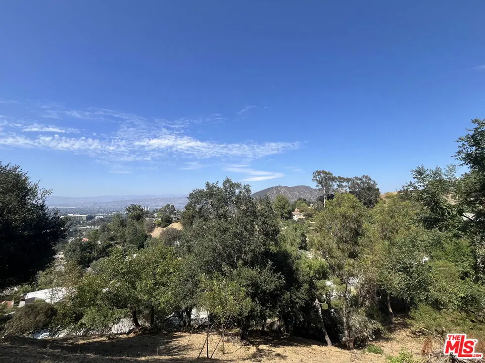 7247 W Sunnydip Trail, Los Angeles, CA — listing photo 1