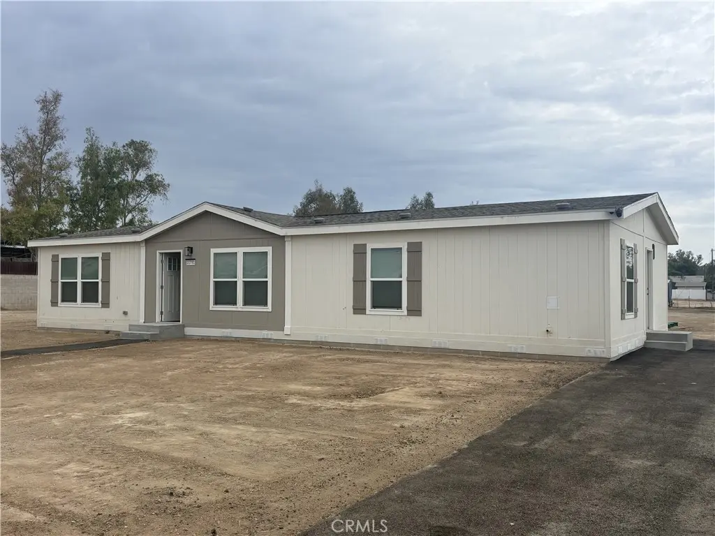 21781 Oakwood, Perris, CA — listing photo 1