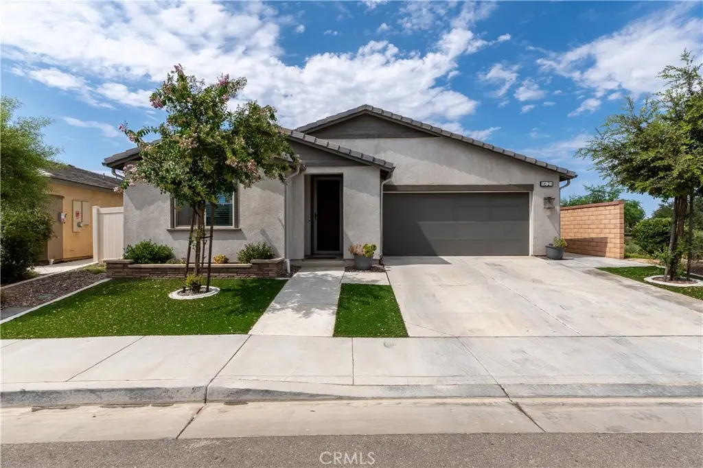 1621 Easton, Beaumont, CA — listing photo 1