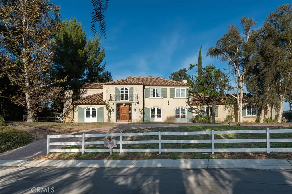 Single Family Residence for sale at 5747 HOBACK GLEN Road, Hidden Hills, CA featuring 5 beds and 6 baths