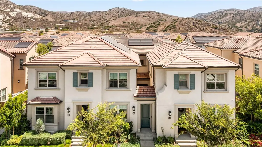 Condominium for sale at 144 Sunnyside, Irvine, CA featuring 2 beds and 2 baths