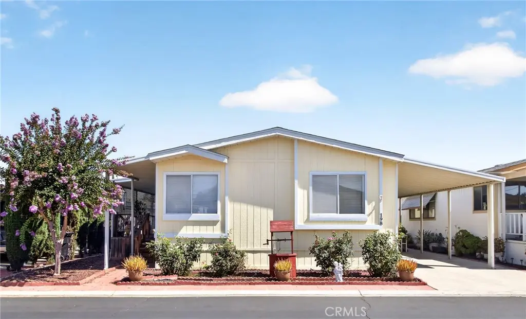 1300 W Menlo Avenue 198, Hemet, CA — listing photo 1