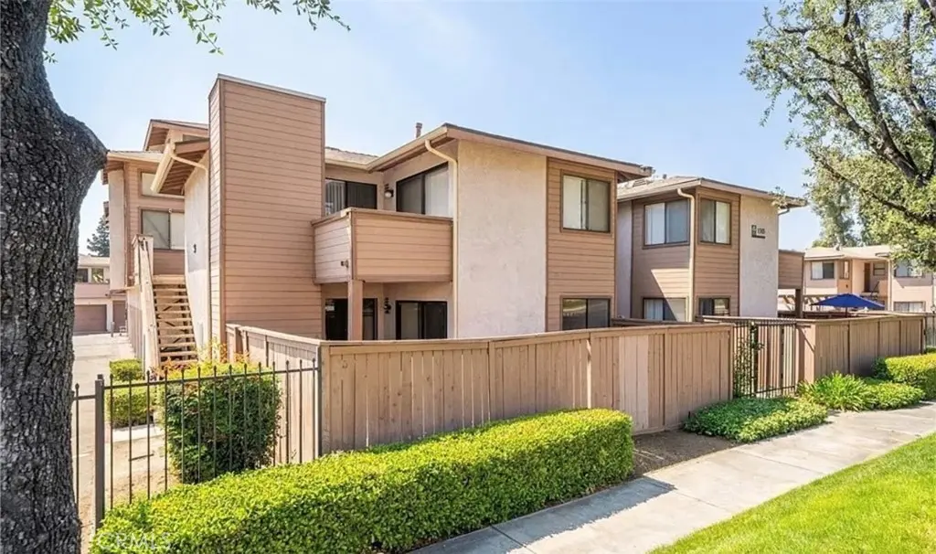 1315 Massachusetts Avenue 101, Riverside, CA — listing photo 1