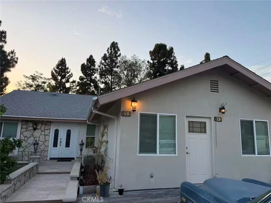 Residential Lease for rent at 9 Eccelstone Cir 3, Irvine, Orange County, CA featuring 1 bed and 1 bath