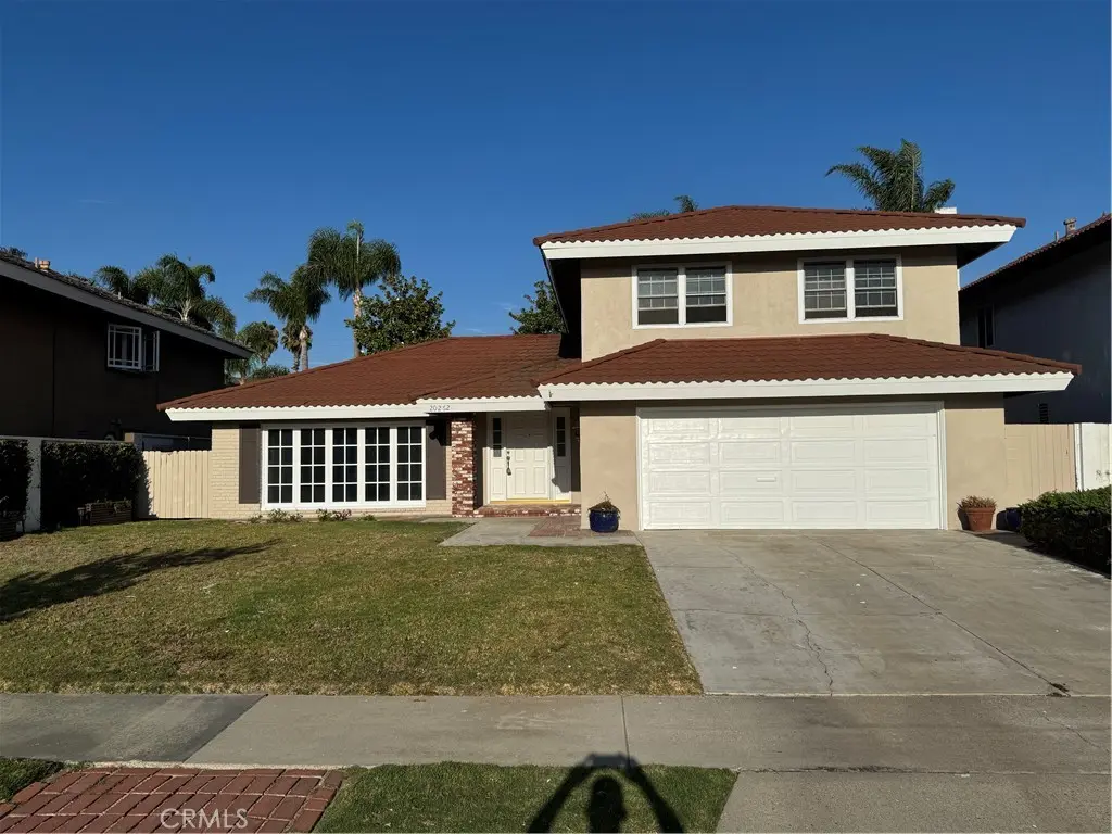 Residential Lease for rent at 20262 Craimer, Huntington Beach, Orange County, CA featuring 3 beds and 3 baths