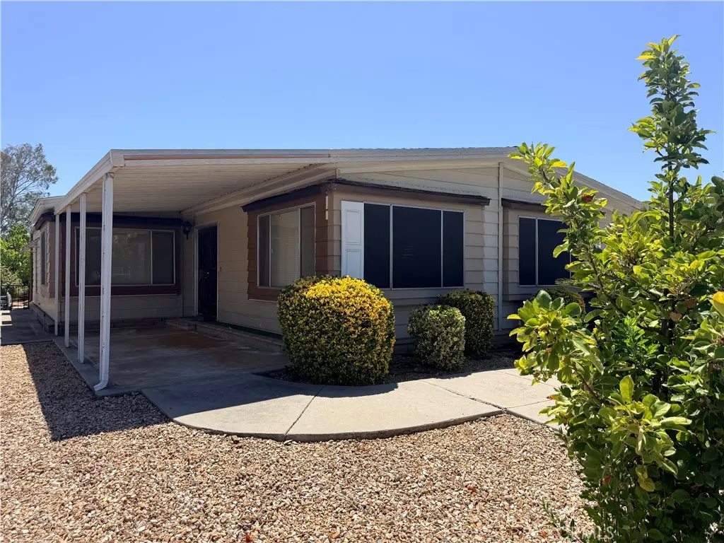 Manufactured On Land for sale at 29121 Calle Cisne, Murrieta, CA featuring 2 beds and 2 baths