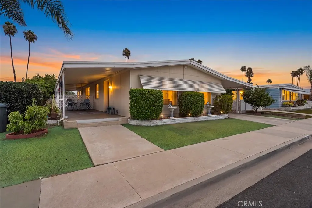 Manufactured On Land for sale at 1430 Vista Grande, Hemet, CA featuring 2 beds and 2 baths