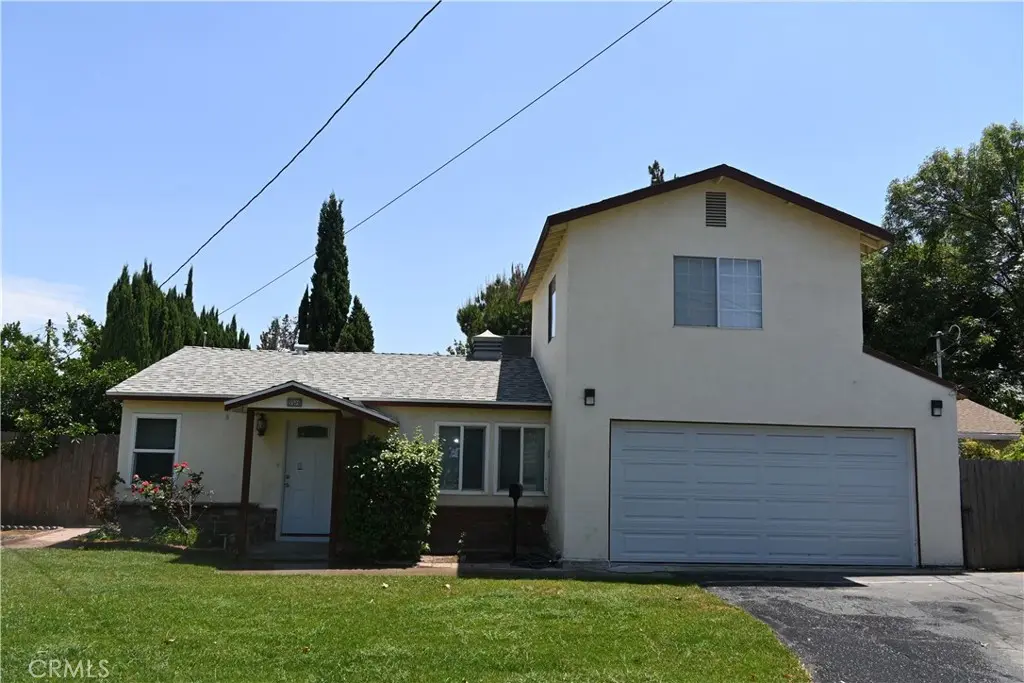 Residential Lease for rent at 5540 Pal Mal, Temple City, Los Angeles County, CA featuring 3 beds and 2 baths