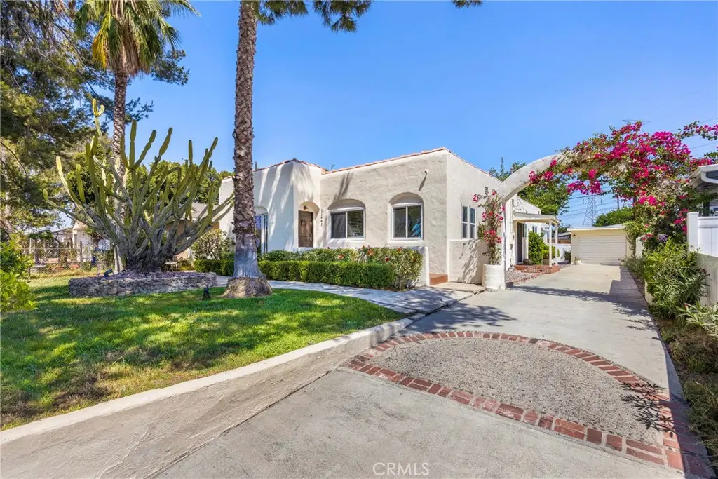 11441 Kittridge Street, North Hollywood, CA — listing photo 1
