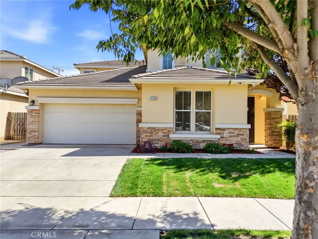 Single Family Residence for sale at 3125 W Delta, Visalia, CA featuring 3 beds and 3 baths