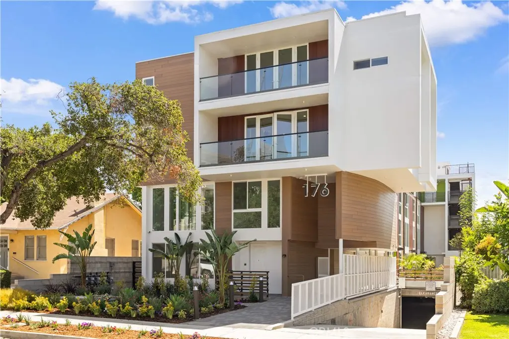 176 N Catalina Avenue 404, Pasadena, CA — listing photo 1