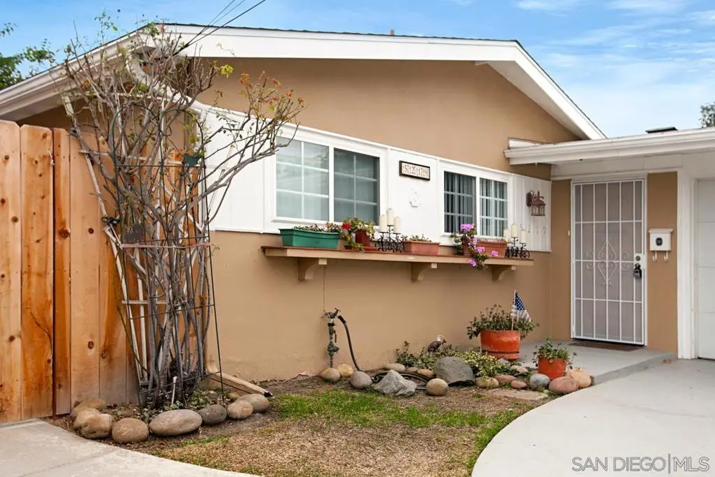 Single Family Residence for sale at 5219 Kesling Street, San Diego, CA featuring 3 beds and 1 bath