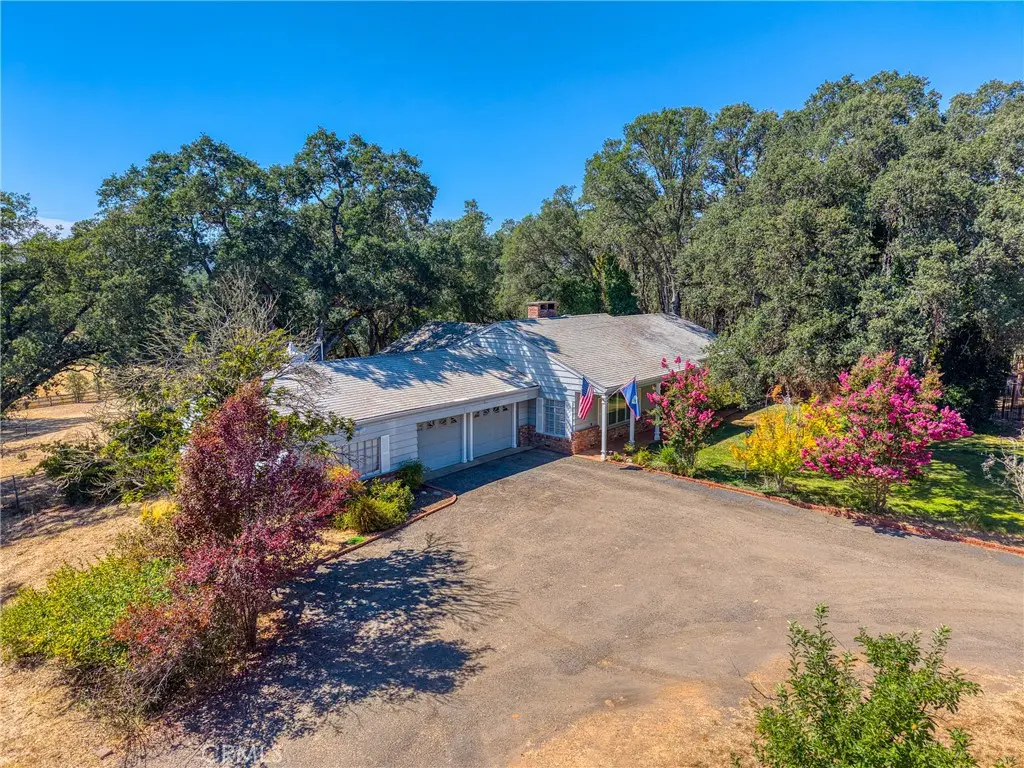 Single Family Residence for sale at 2875 Hill Road, Lakeport, CA featuring 3 beds and 2 baths