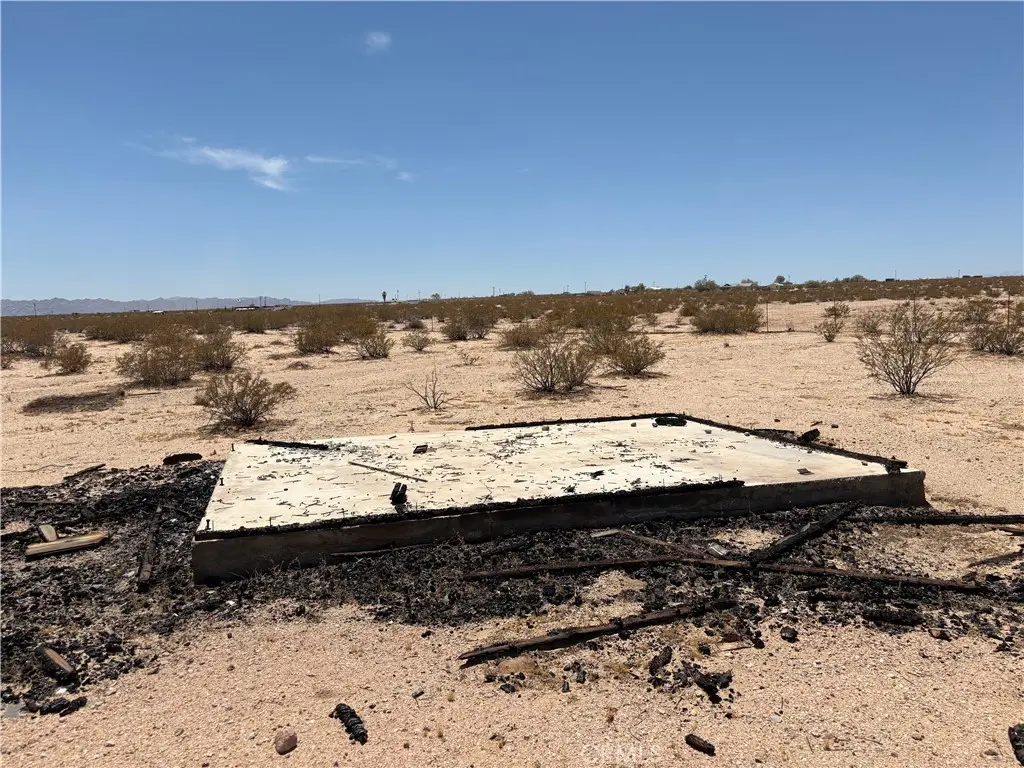 101 Bluegrass Avenue, 29 Palms, CA — listing photo 1