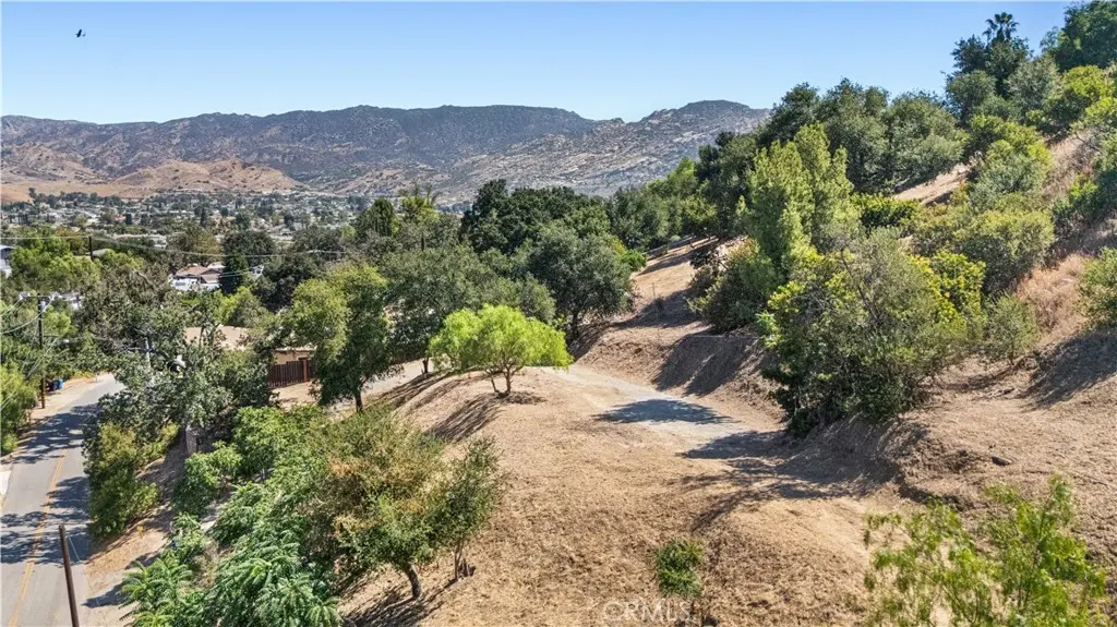1194 Black Canyon, Simi Valley, CA — listing photo 1