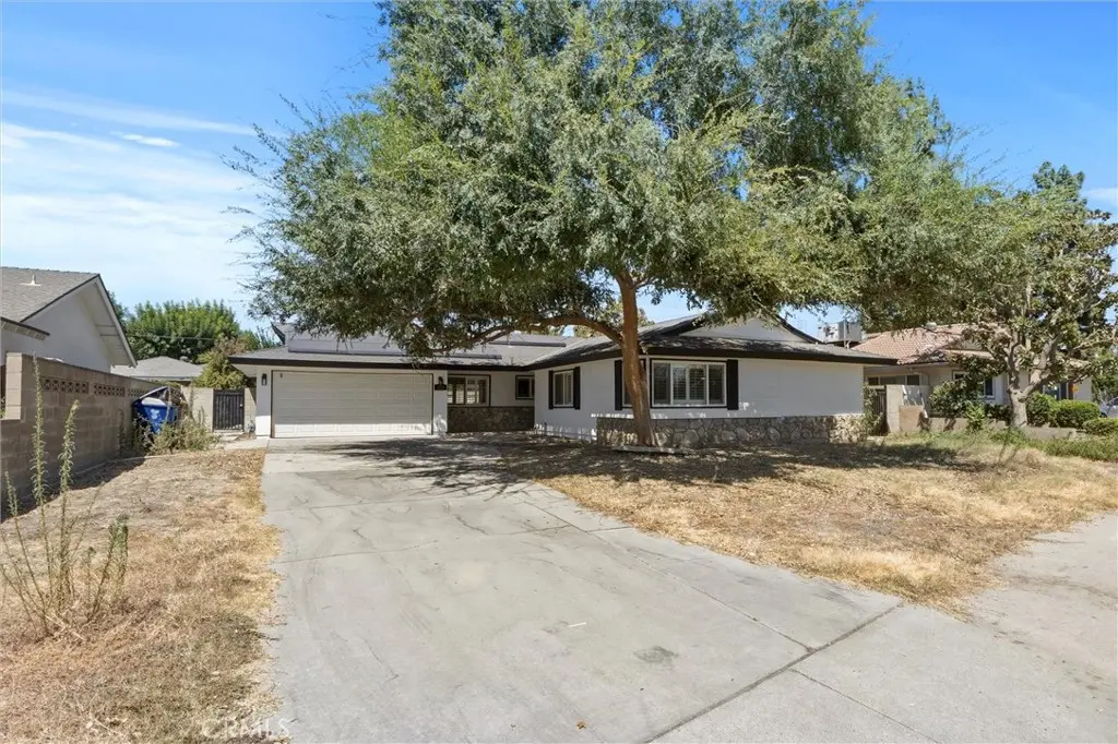 3267 Mulberry, Bakersfield, CA — listing photo 1