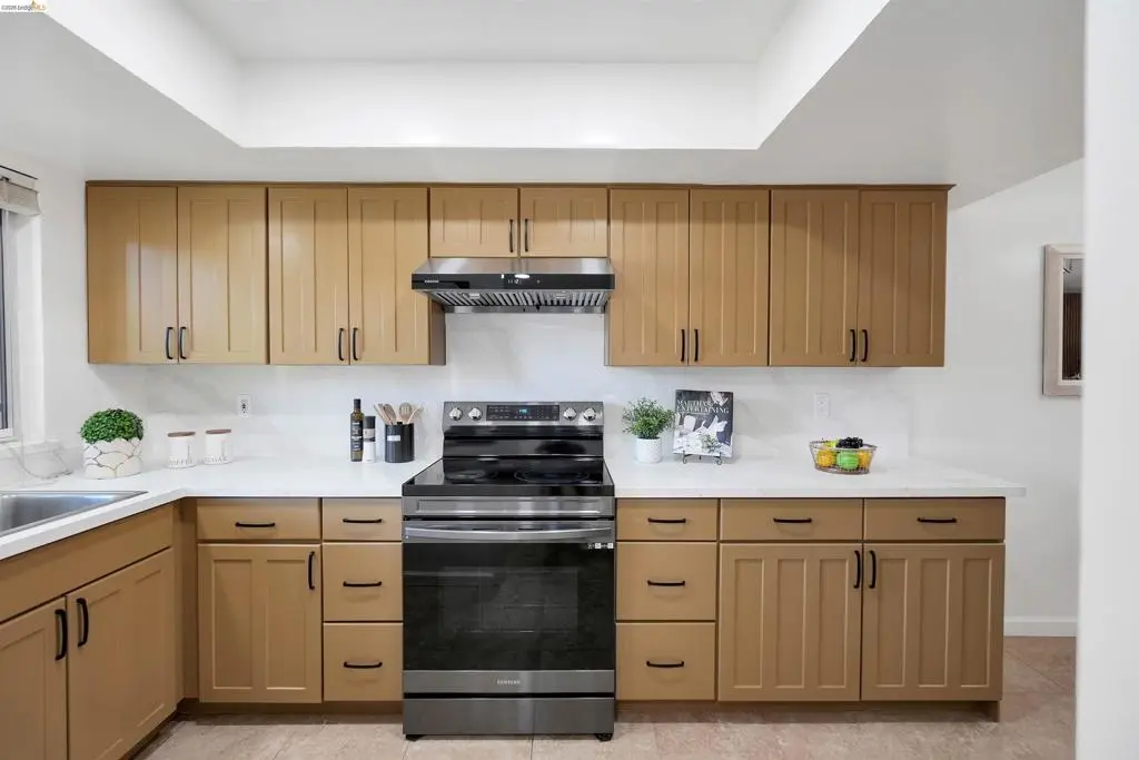 Condominium for sale at 1909 Landess Ave, Milpitas, CA featuring 3 beds and 2 baths