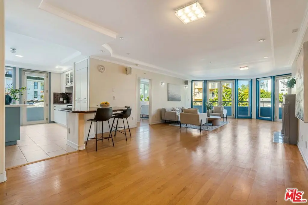 Residential Lease for rent at 1645 Malcolm Avenue 302, Los Angeles, Los Angeles County, CA featuring 4 beds and 5 baths
