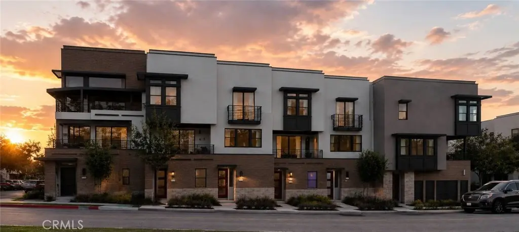 Townhouse for sale at 7027 Comstock Ave 7, Whittier, CA featuring 3 beds and 3 baths