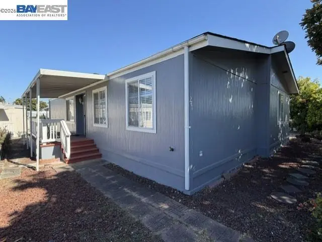 Manufactured In Park for sale at 241 Jamaica Circle, Union City, CA featuring 2 beds and 2 baths