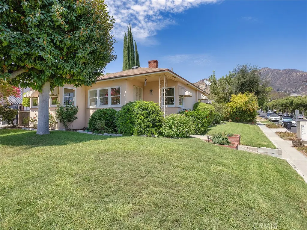 Single Family Residence for sale at 524 S Bel Aire Drive, Burbank, CA featuring 3 beds and 1 bath