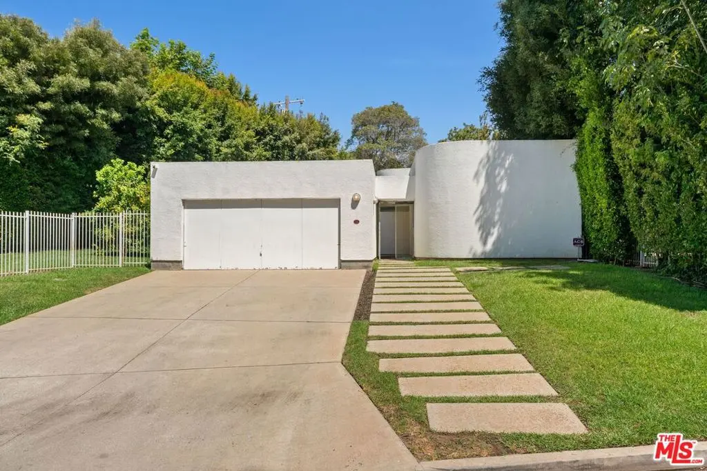 Single Family Residence for sale at 401 N Cliffwood Avenue, Los Angeles, CA featuring 3 beds and 3 baths
