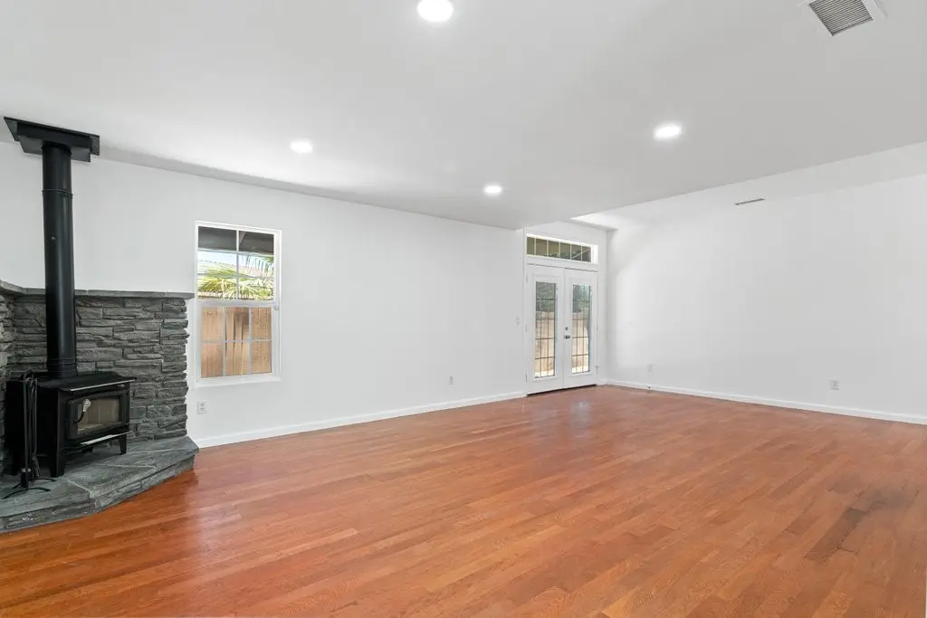 205 Waring, Riverside, CA — listing photo 1