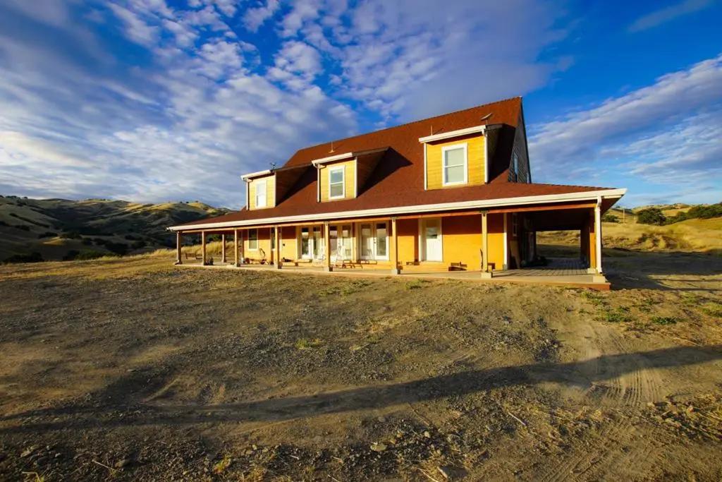 20391 Panoche Road, Paicines, CA — listing photo 1