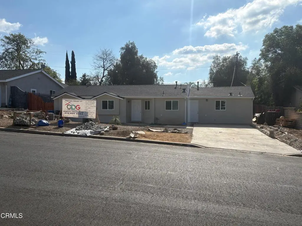Single Family Residence for rent at 960 Calle Margarita, Thousand Oaks, CA featuring 3 beds and 2 baths