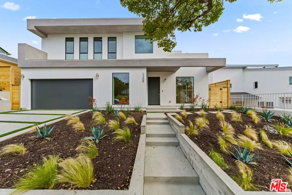 Residential Lease for rent at 13206 Dewey Street, Los Angeles, Los Angeles County, CA featuring 5 beds and 6 baths