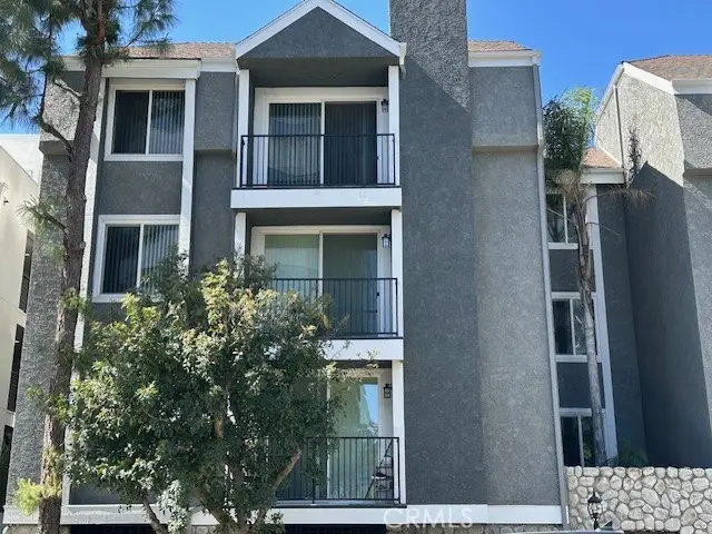Residential Lease for rent at 1247 Stoner Avenue 110, Los Angeles, Los Angeles County, CA featuring 2 beds and 2 baths