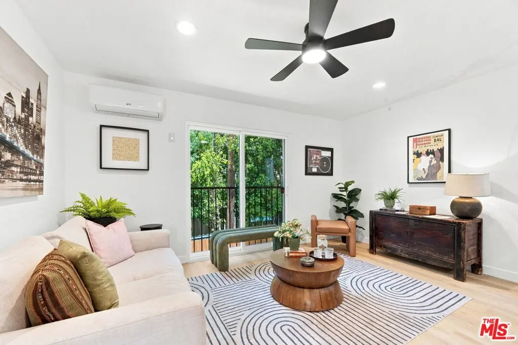 1191 1/2 Crenshaw Boulevard, Los Angeles, CA — listing photo 1