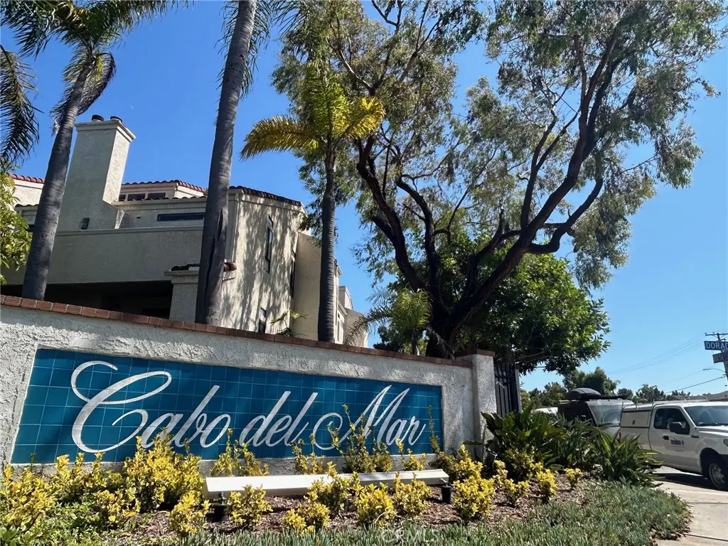 5071 Dorado Drive 109, Huntington Beach, CA — listing photo 1