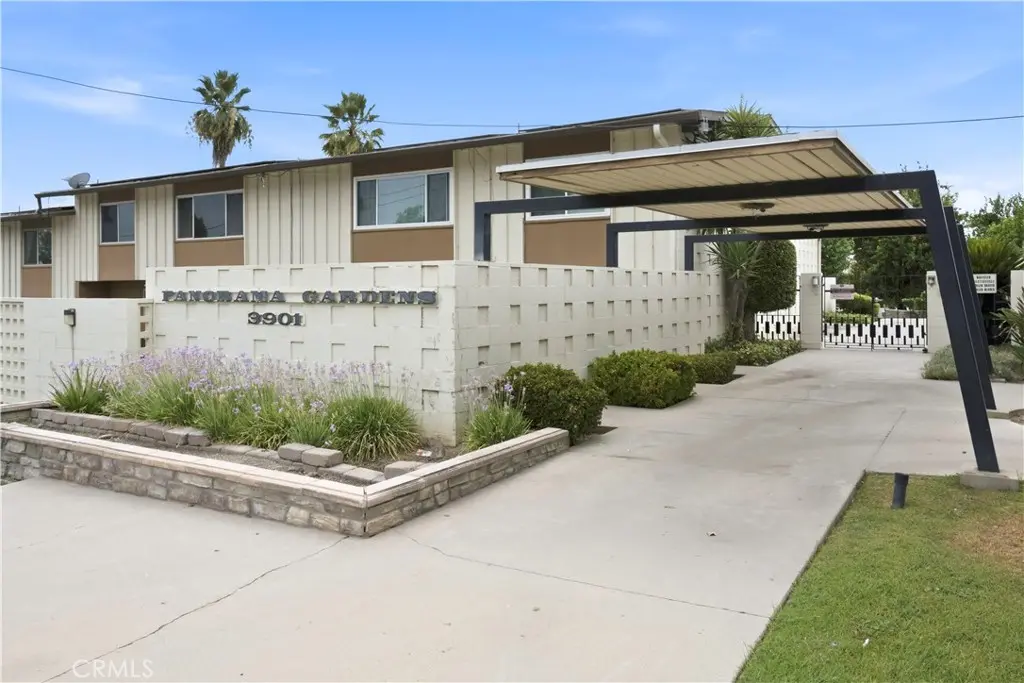 3901 Union, Bakersfield, CA — listing photo 1