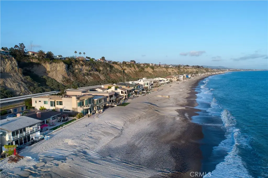 Single Family Residence for rent at 35225 Beach Road, Dana Point, CA featuring 3 beds and 4 baths
